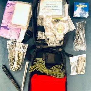 Aokiwo 200Pcs Emergency Survival Kit and First Aid Kit Professional Survival